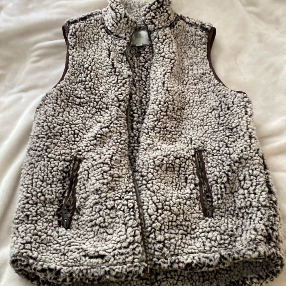 Thread and supply long fuzzy vest